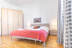 Łóżko lub łóżka w pokoju w obiekcie Simple Apartment near Wiener Stadthalle