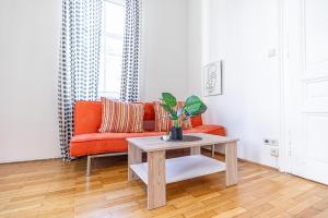 Część wypoczynkowa w obiekcie Simple Apartment near Wiener Stadthalle