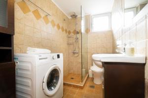 Kúpeľňa v ubytovaní Irini Apartment II