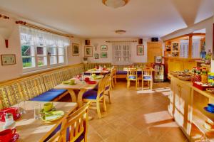 Jídlo v chaty nebo okolí