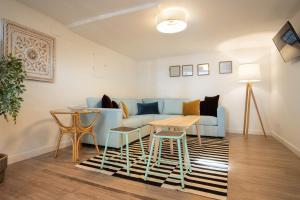 A seating area at Apartamento Plaza Mayor Attic en Madrid