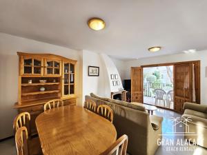 Χώρος καθιστικού στο Adosado en Costa Hispania +41 φωτογραφίες