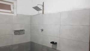 Ένα μπάνιο στο Kingfisher Guesthouse and Hostel
