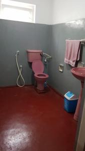 Ένα μπάνιο στο Kingfisher Guesthouse and Hostel