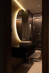 Lumière Hotel Pool & SPA的一间浴室