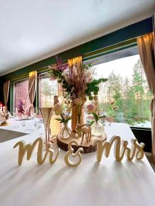 Postel nebo postele na pokoji v ubytování Fossanåsen Hotel