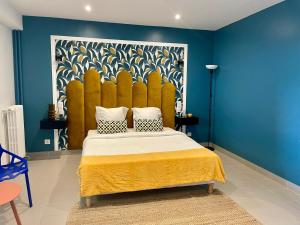Gallery image of Groundfloor suite inn aparthotel in Saint-Maur-des-Fossés