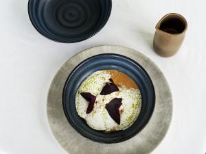 ホテルの敷地内または近くでの食事または食べ物