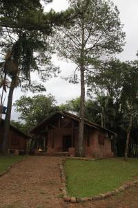 Taman di luar Refúgio Ilha dos Canyons
