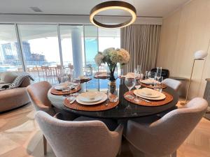 Зона вітальні в Daniels 4BR at Five Palm With Private Pool