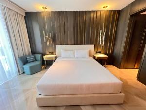 Ліжко або ліжка в номері Daniels 4BR at Five Palm With Private Pool
