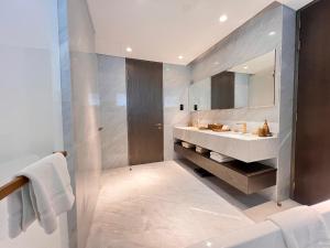 Ліжко або ліжка в номері Daniels 4BR at Five Palm With Private Pool