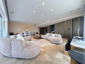 Зона вітальні в Daniels 4BR at Five Palm With Private Pool
