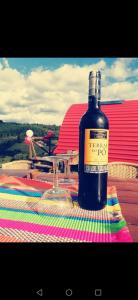 GachancipáにあるGlamping La Guadalupanaのグラスワイン1本