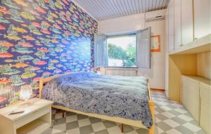 Ένα ή περισσότερα κρεβάτια σε δωμάτιο στο 2 Bedroom Awesome Apartment In Chiavari