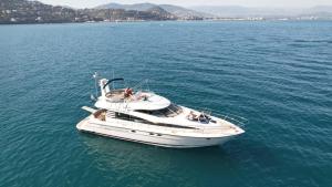 Příroda nedaleko ubytování na lodi + 11 fotografií