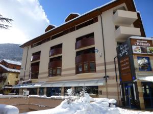 Φωτογραφία από το άλμπουμ του Studio 4 pers centre-ville avec WiFi, parking et animaux acceptés - FR-1-512-234 στο Brides-les-Bains +7 φωτογραφίες