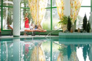 Bazén v ubytování allgäu resort nebo v jeho okolí