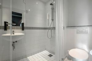 Baðherbergi á Four Points Flex by Sheraton Ballerup