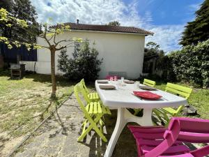 Zahrada ubytování Maison 3 pièces 4 couchages SAINT GEORGES D'OLERON SGO000-121