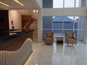 Prostor za sedenje u objektu Calico Hotel and Suites, Abuja