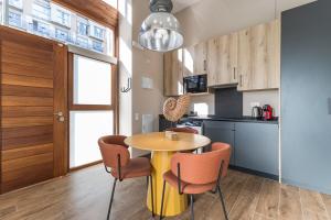 Η κουζίνα ή μικρή κουζίνα στο Suite Premium junto al Río Turia 1