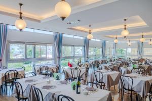 Restaurace v ubytování Hotel Centrale Miramare
