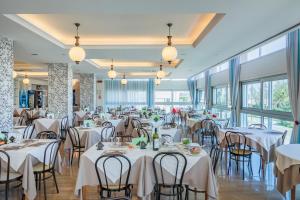 Restaurace v ubytování Hotel Centrale Miramare