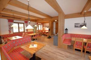 Posezení v ubytování Hotel Cafe Fuggerhof