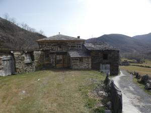 Peisaj natural din apropierea acestui chalet
