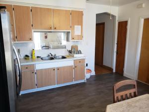 Nhà bếp/bếp nhỏ tại Bright room near Metro Monk station with Self Check-in