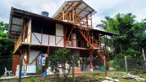 a house is being constructed at Hospedaje piedras de agua in Santa Marta