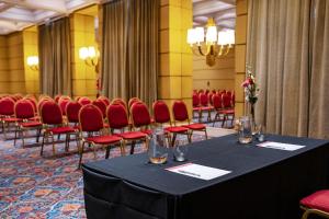 Área de negócios e/ou sala de conferências em Amérian Executive Mendoza Hotel