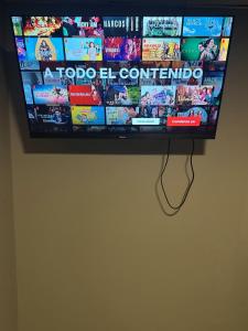 TV a/nebo společenská místnost v ubytování Master Suite Oro #4