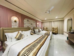 Krishna Resort Pushkar客房内的一张或多张床位