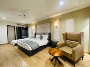 Krishna Resort Pushkar客房内的一张或多张床位