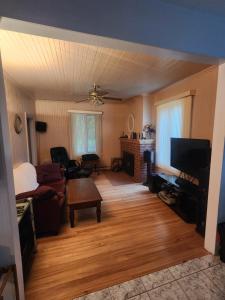 Μια τηλεόραση ή/και κέντρο ψυχαγωγίας στο Havre Détente Stoneham