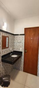 Ένα μπάνιο στο Jardim das Mangueiras +18 φωτογραφίες