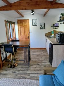 Η κουζίνα ή μικρή κουζίνα στο Raithby Lakehouse
