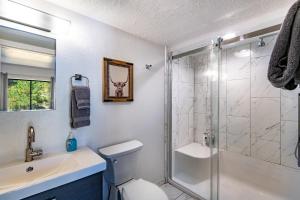 Fotografie z fotogalerie ubytování Shuttle Path To Ski Resort Family-friendly v destinaci Angel Fire + 11 fotografií