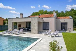 Πισίνα στο ή κοντά στο Villa Tersaz