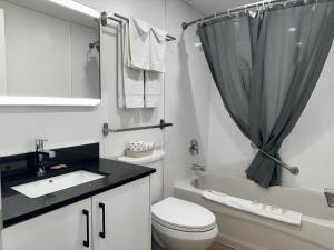 Baðherbergi á Cloud 9 Inn