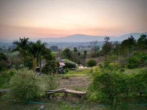 Loodusmaastik kodumajutuse lähedal