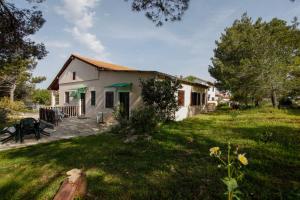 Vonkajšia záhrada v ubytovaní Apartment Rakić Pomer