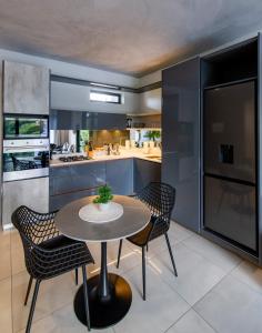 Køkken eller tekøkken på Amywealth Luxury Apartment