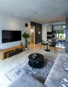 Et tv og/eller underholdning på Amywealth Luxury Apartment