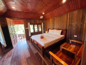 Postel nebo postele na pokoji v ubytování Diamond Beach Resort + 37 fotografií
