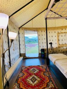 Postel nebo postele na pokoji v ubytování Natures Nest Araku Resort