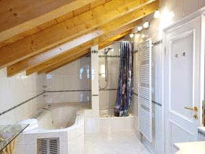 Koupelna v ubytování Haus Miele + 37 fotografií