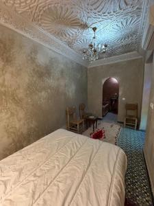 Postel nebo postele na pokoji v ubytování Riad amirwa 2 + 17 fotografií